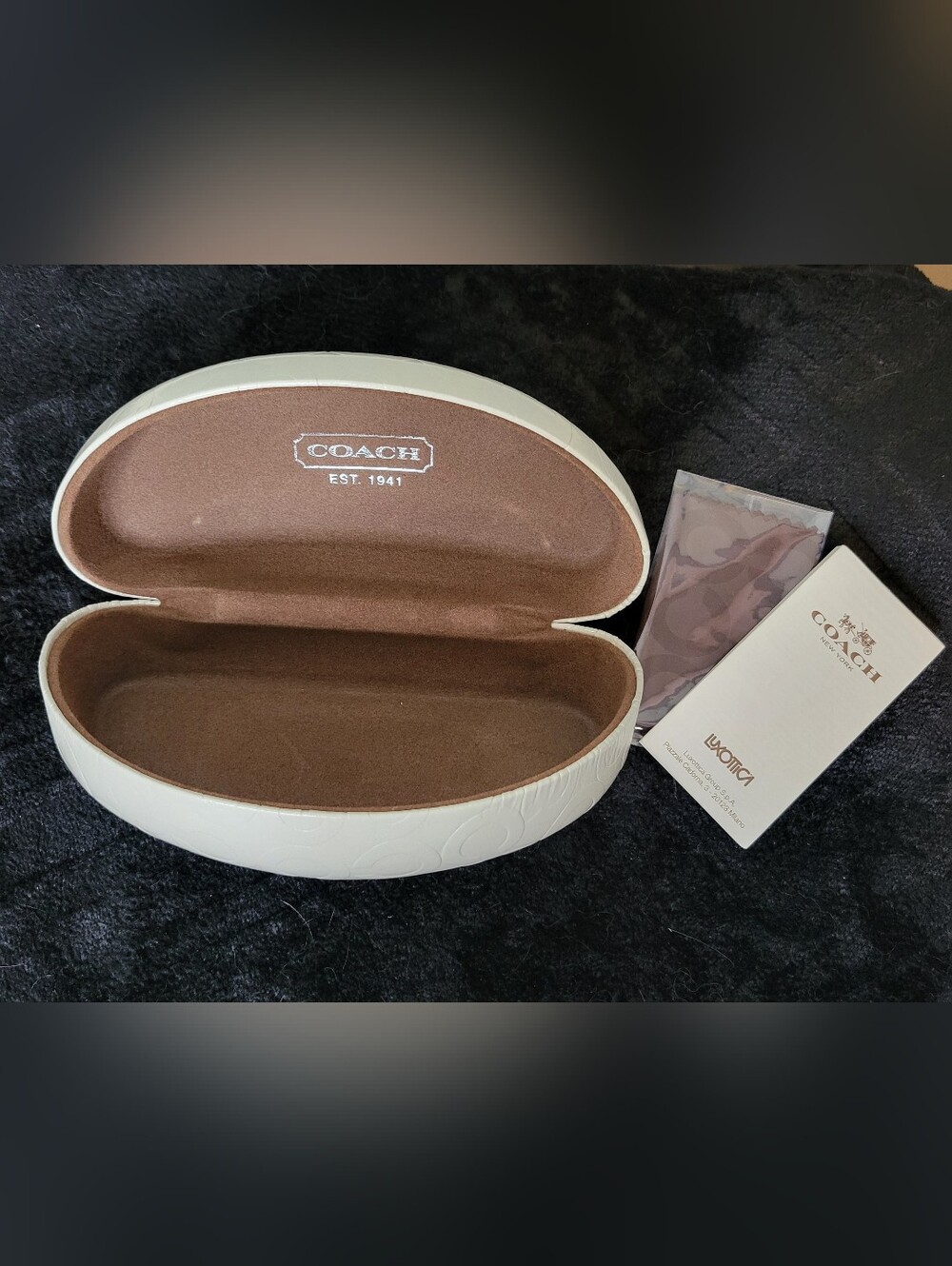 Ivory Embossed Hard Clamshell Sunglasses Case